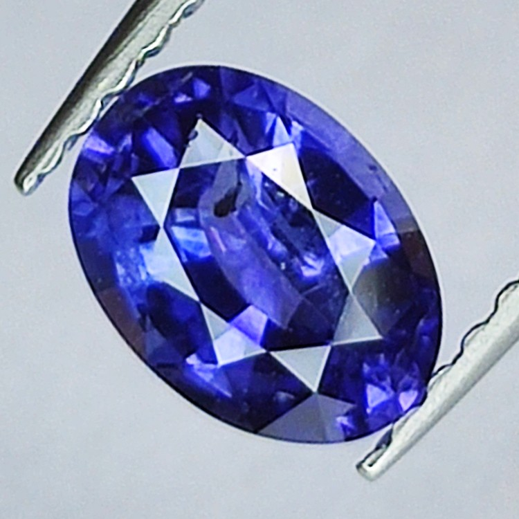 0.91ct Sapphire Oval Cut