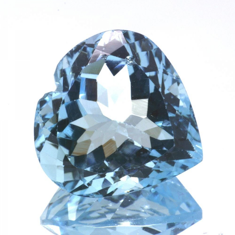 16,10ct Swiss BlueTopaz Heart Cut