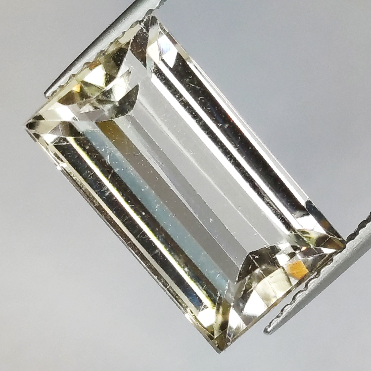 5.88ct Scapolite Taglio Baguette