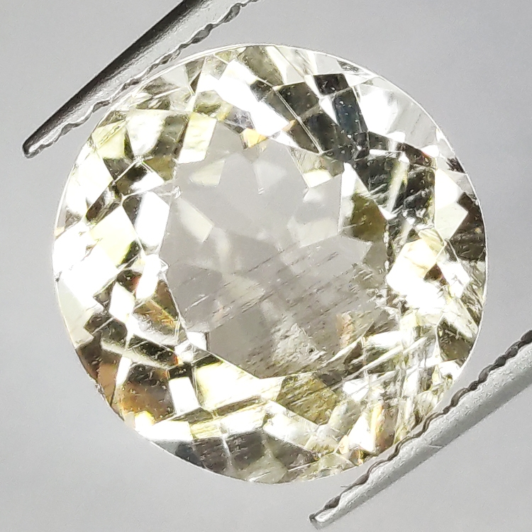 3.78ct Scapolite Oval Cut