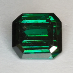 6,95 ct grüner Moissanit im Smaragdschliff, 11,55 x 10,67 mm