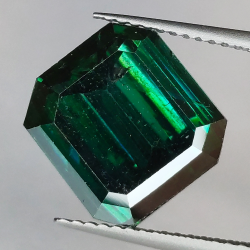 6,95 ct grüner Moissanit im Smaragdschliff, 11,55 x 10,67 mm