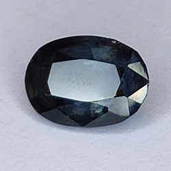 2.00ct Espinela Azul talla oval 9x6mm