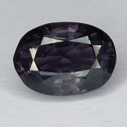 2.00ct Espinela Morado talla oval 9x6mm