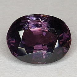 2.15ct Espinela Morado talla oval 9x7mm