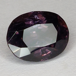 2.15ct Espinela Morado talla oval 9x7mm