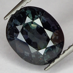 2.13ct Green spinel oval cut 8x6mm