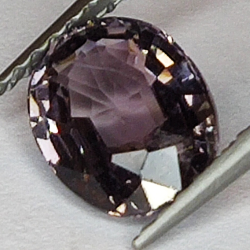 1,62 ct Pink Spinell oval geschnitten 7,76 x 6,27 mm