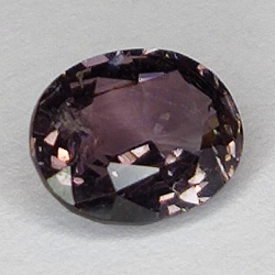 1.62ct Espinela Rosa talla oval 7.76x6.27mm