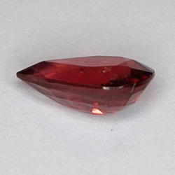 2,51ct Rubellit-Turmalin Birnenschliff 12x8mm