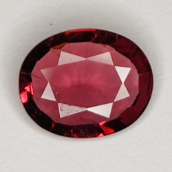 1,12ct Tormalina Rubelite taglio ovale 9x7mm