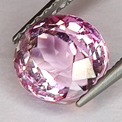 1.80ct Tourmaline rubellite oval cut 7x6mm