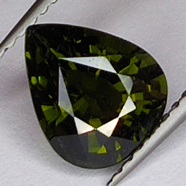 1.81ct Tourmaline Verdelite pear cut 9x7mm