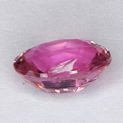 1,39ct Rubellit-Turmalin oval schliff 7x6mm