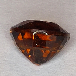 1,95 ct Tourmaline orange coupe ovale 7x6mm