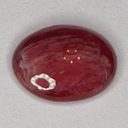 1.70ct Rubí Estrella cabujón oval 8x6mm