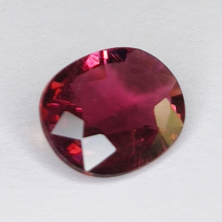 1,67ct Rubellit-Turmalin ovaler schliff 10x8mm