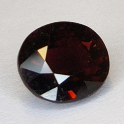 1.65ct Turmalina Rubelita talla oval 7x6mm