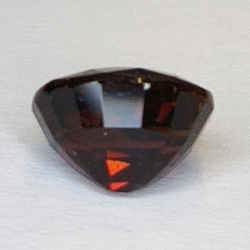 1,65ct Tourmaline Rubélite coupe ovale 7x6mm