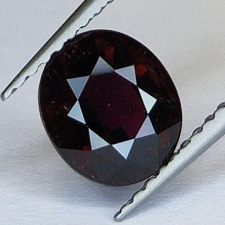 1.65ct Turmalina Rubelita talla oval 7x6mm