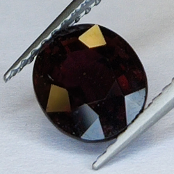 1.65ct Tormalina Rubellite taglio ovale 7x6mm