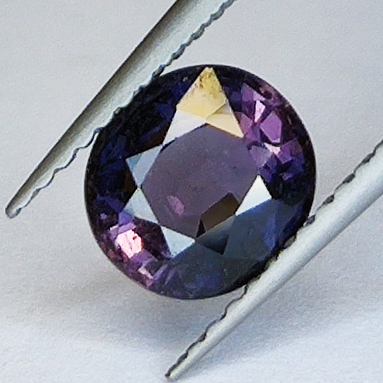 1.41ct Turmalina Morado talla oval 7x6mm