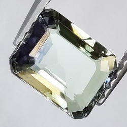 1.36ct Tanzanite Verde taglio smeraldo 7x5mm