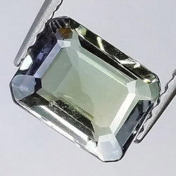 1.36ct Tanzanite Verde taglio smeraldo 7x5mm