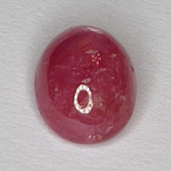 1.93ct Rubino Stella cabochon ovale 7x5mm