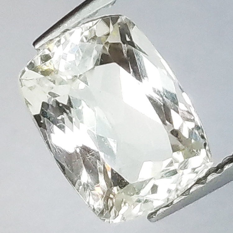 2.15ct Espodumena Talla Cojín