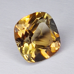 6.69ct Champagne Topaz cushion cut 11x11mm