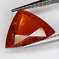 2.60ct Spessartina Granato taglio trillante 10.4x9.1mm