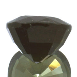 1,82 ct Turmalin im Ovalschliff 7,27 x 6,83 mm