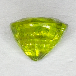 1,98 ct Mali Granat oval geschnitten 7,2 x 6,8 x 5,1 mm