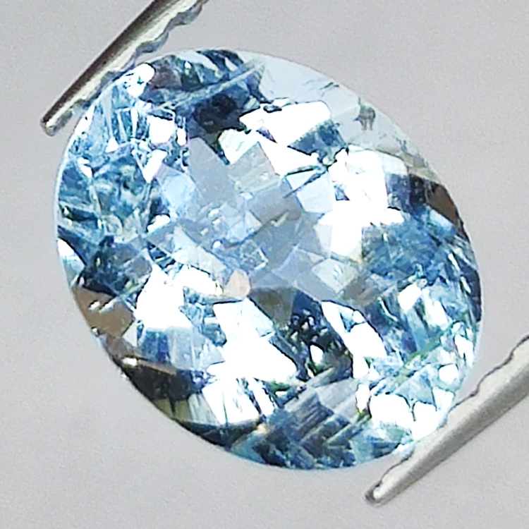 1,73 ct Aquamarin Oval Größe 8,9 x 7 x 4,8 mm