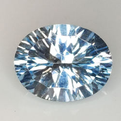 Blauer Topas oval geschnittenes Jahrtausend 10x8mm 1 Stck