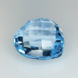 Blue topaz cut heart pierced 14mm 1pz