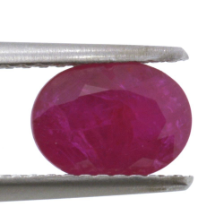 1,69ct Ruby Oval Cut