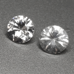 Natural white colorless zircon 6mm 1pz