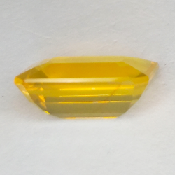 3.75ct opale de feu taille émeraude 12,5x9,2x5,7 mm