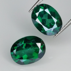 Green topaz oval cut 9x7mm 2pz