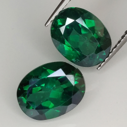 Green topaz oval cut 9x7mm 2pz