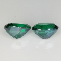 Green topaz oval cut 9x7mm 2pz