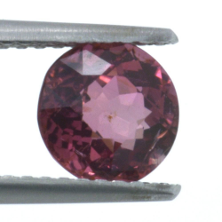 Tormalina taglio ovale da 1,37 ct, 6,73 x 4,52 mm