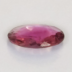 0.62ct Rubelit-Turmalin oval schliff 7.7x5.6mm