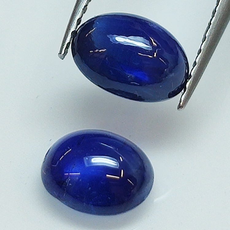 Blue sapphire oval cabochon 8x6-7x5mm 2pc