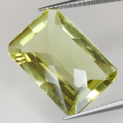 Emerald cut lemon quartz with checkerboard 18x12mm 2pz