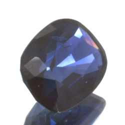 Saphir bleu 1,30 ct taille ovale 6,89x5,33 mm