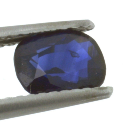 1,30 ct blauer Saphir im Ovalschliff 6,89 x 5,33 mm