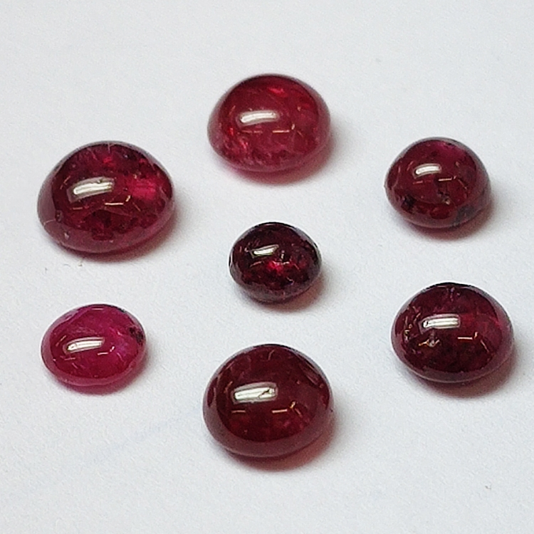 Cabochon rond rubis 2.9-4.3mm 1ct